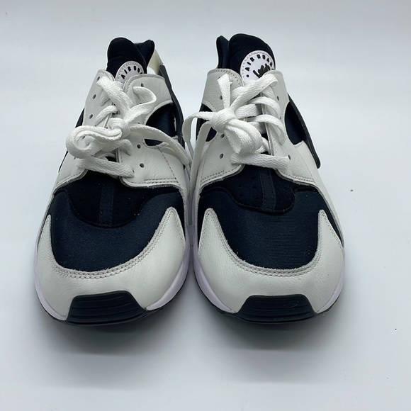 Nike Air Huarache Athletic Running Shoes Black White DD1068–001 - Picture 3 of 6
